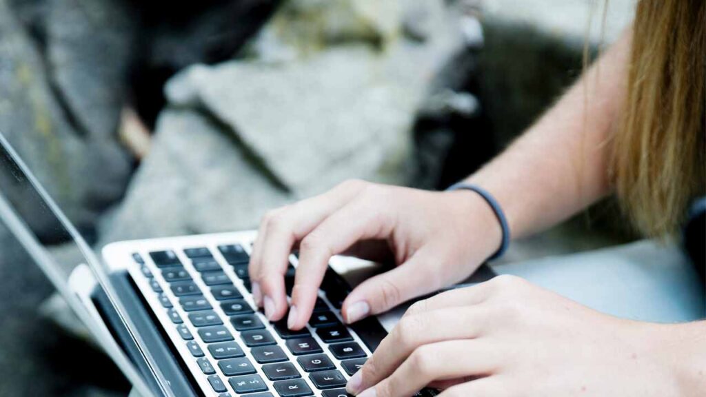 【超簡単】VBA/文字列をFor文で1つのセルに追記する【2分でOK】