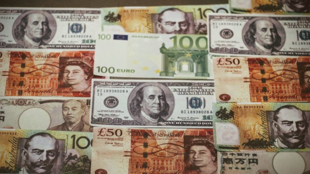 20代が考えるべきお金の使い方【いい自己投資×わるい自己投資】